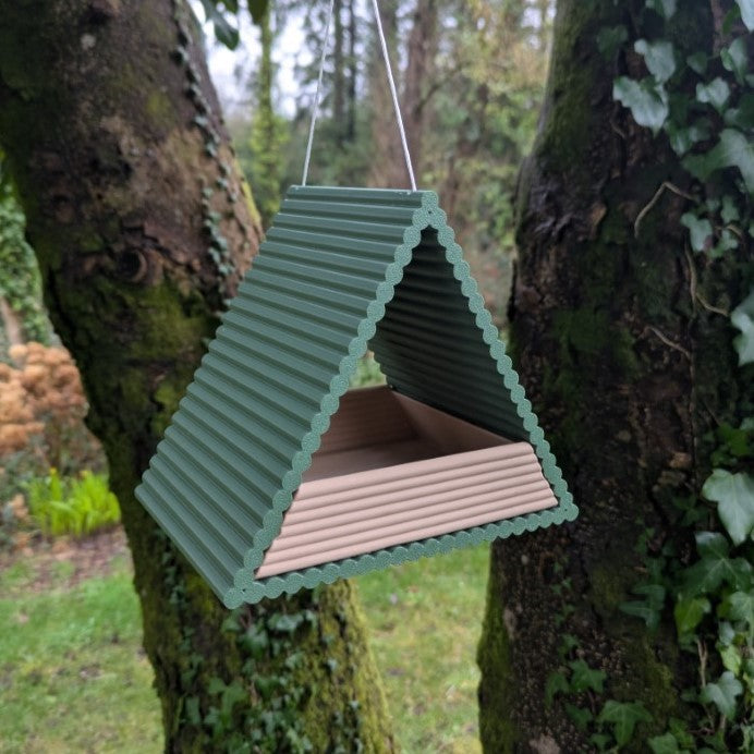 Mangeoire à oiseaux à suspendre modèle le tipi La Buse Qui File
