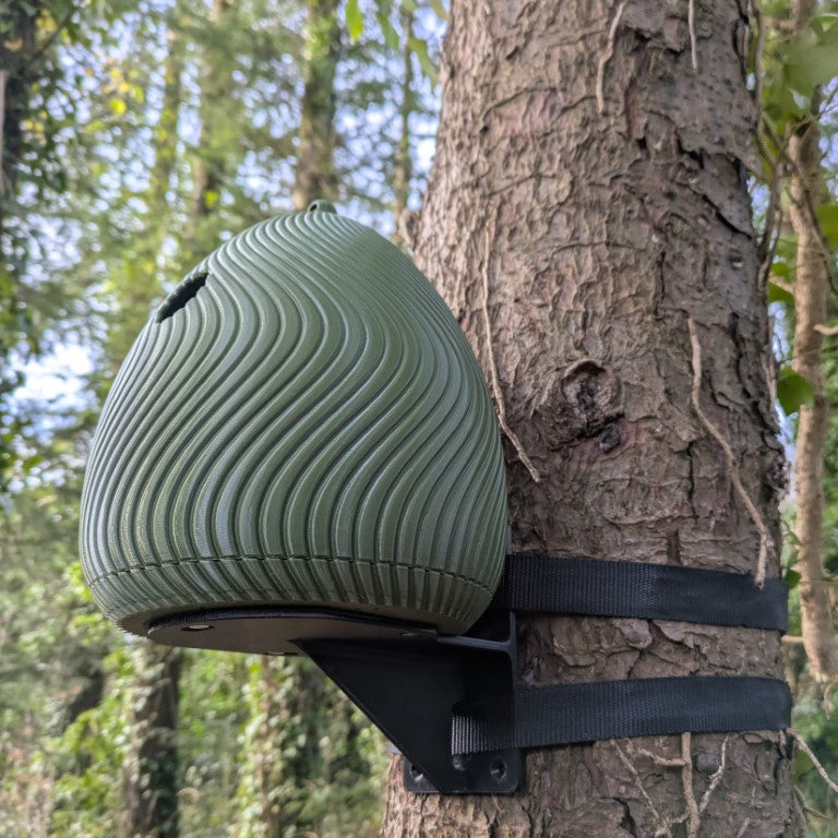 Nichoir à oiseaux modèle "L’Œuf" La Buse Qui File