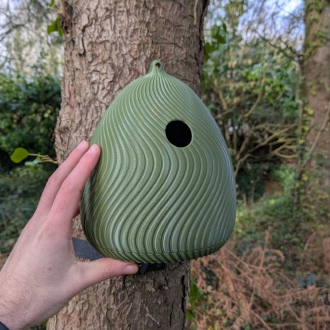 Nichoir à oiseaux modèle "L’Œuf" La Buse Qui File