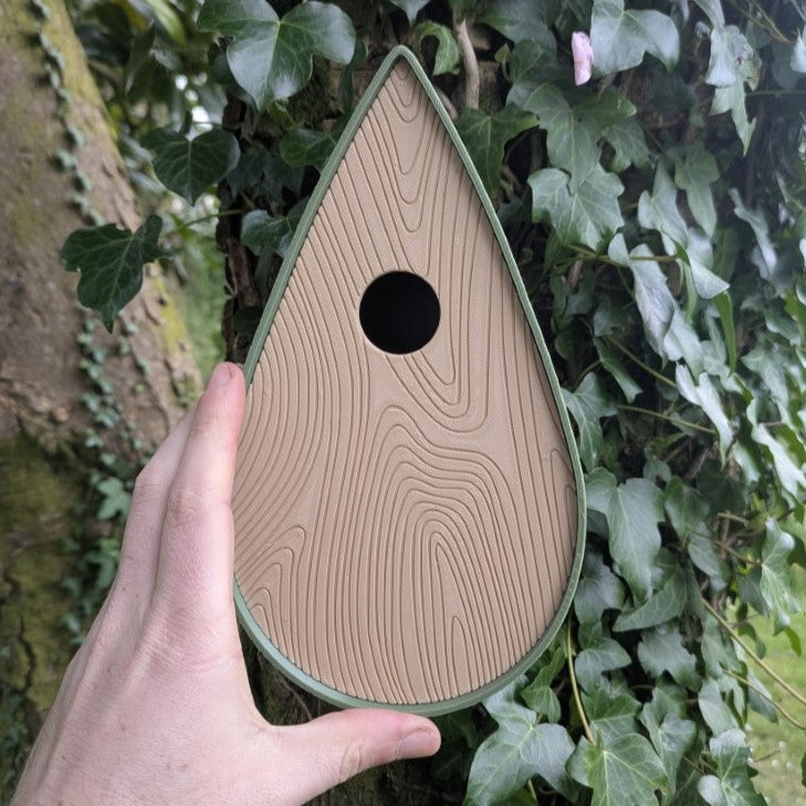 Nichoir à oiseaux modèle "La Larme" La Buse Qui File